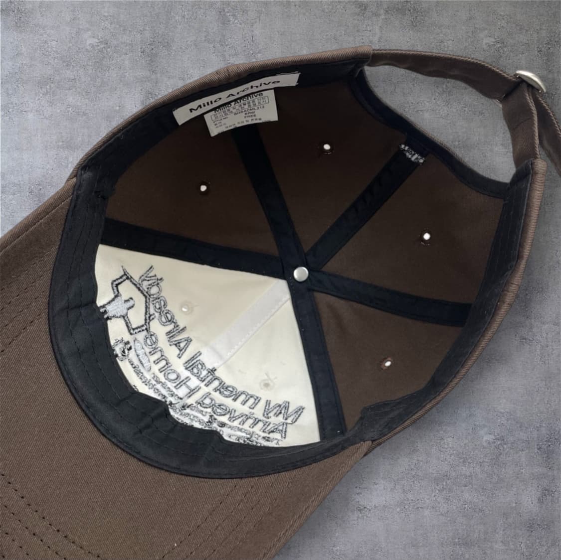 밀로 아카이브 Millo Archive 브라운 투톤 레터링 볼캡 상품이미지6