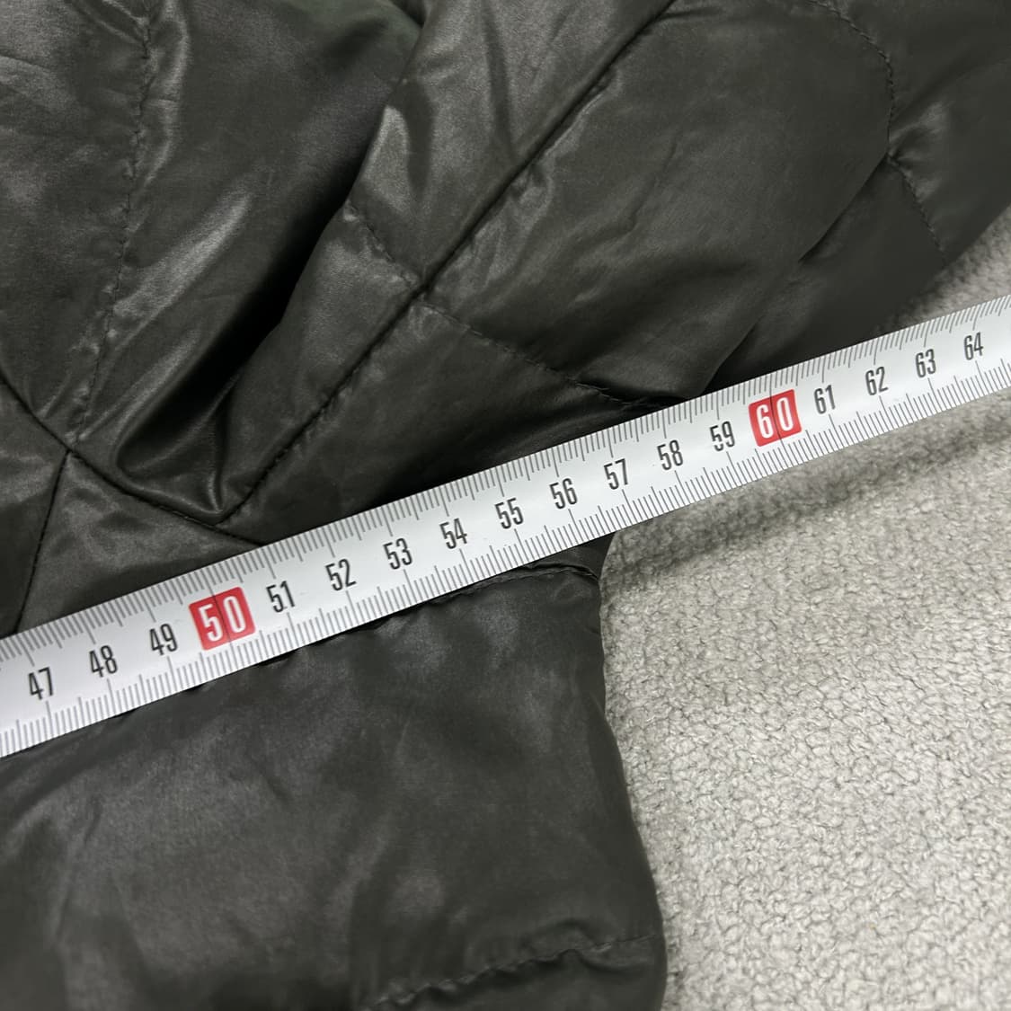 블랙앤화이트 후드 롱 패딩 블랙 3 상품이미지4