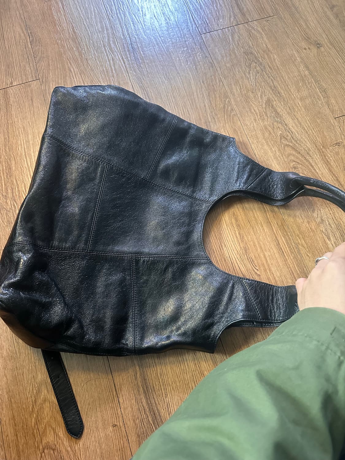 벨리에 프로치다 레더 백 os 상품이미지2