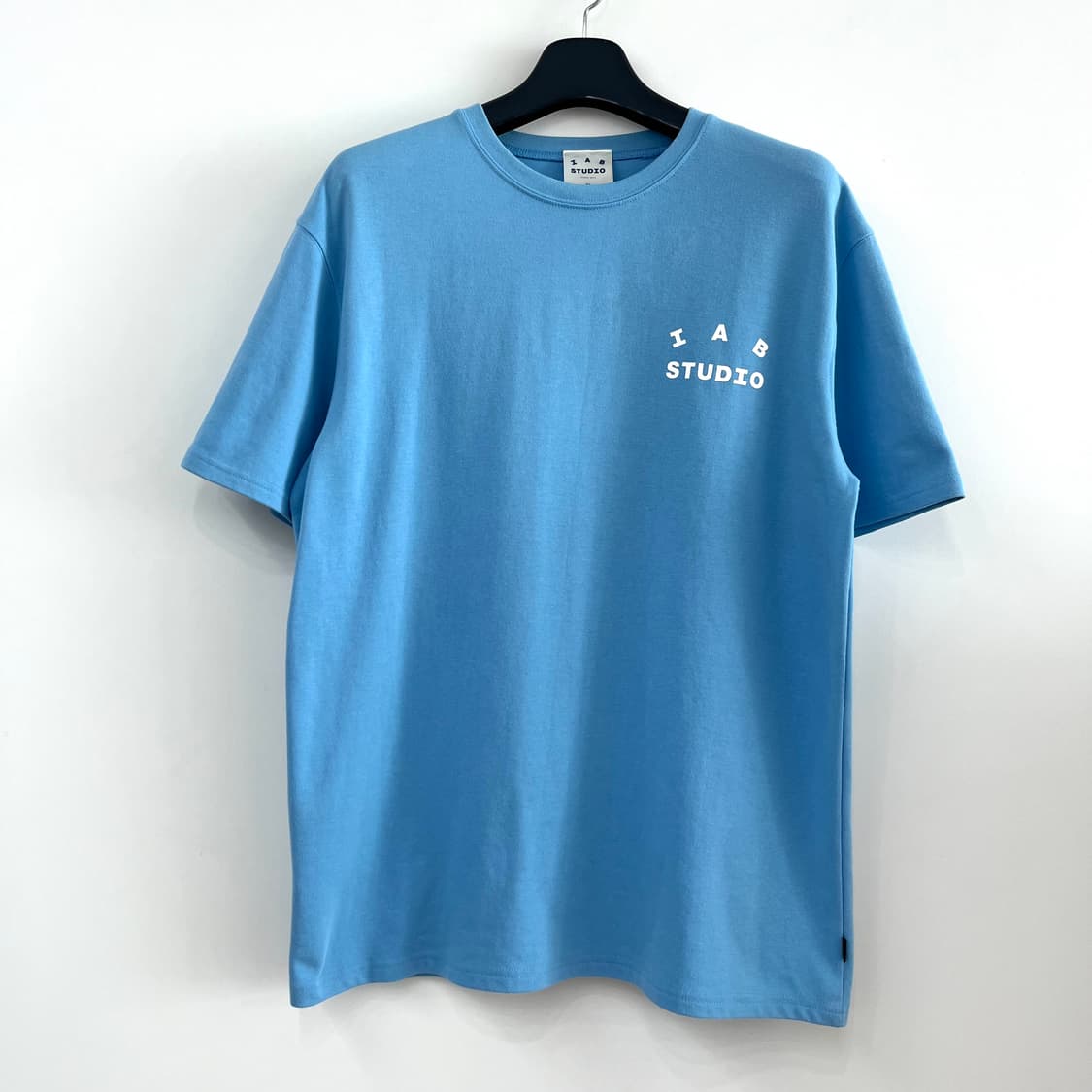 아이앱 스튜디오 스카이블루 반팔 티셔츠 상품이미지2