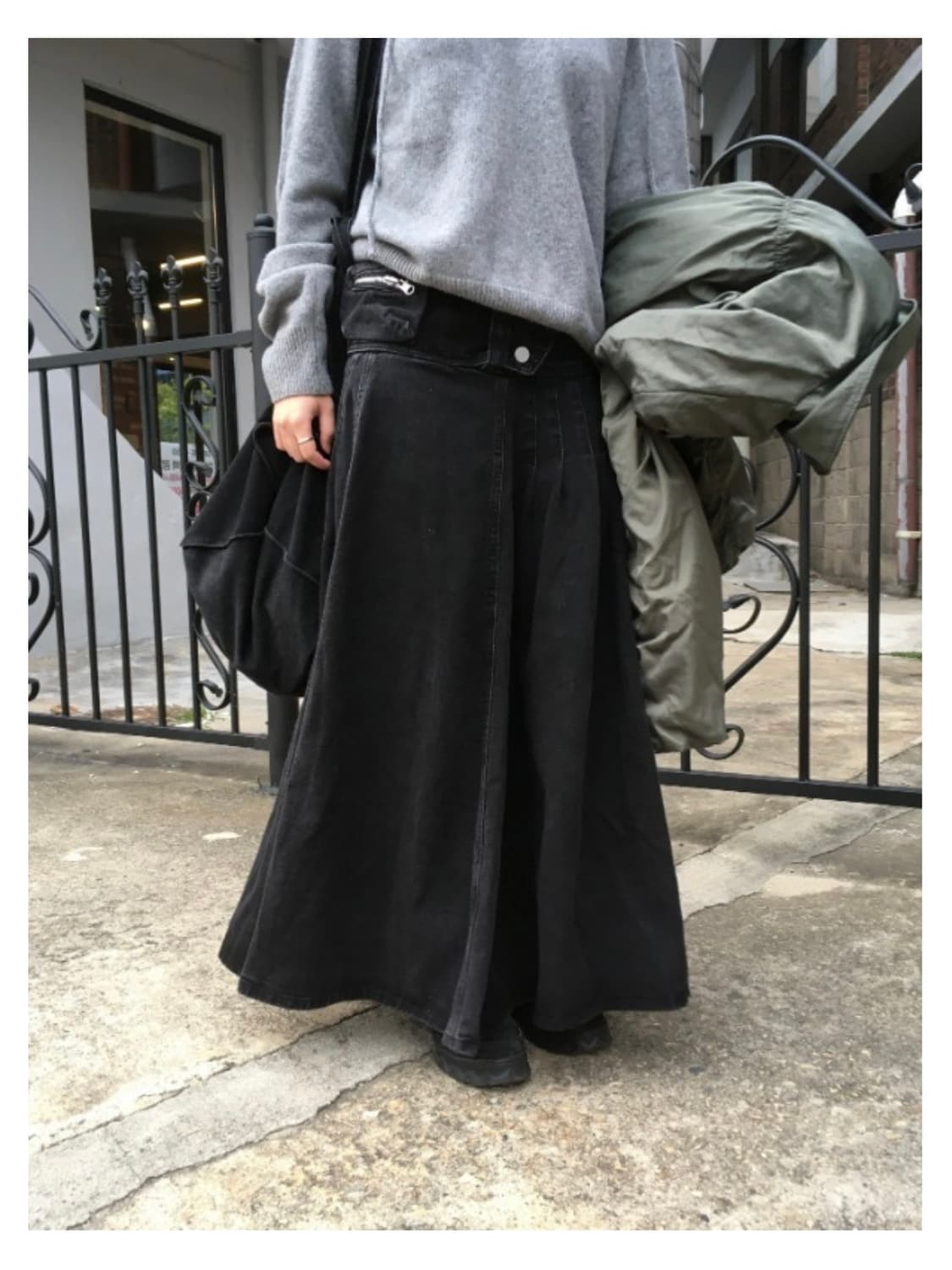 포시아보브 Pocket Flare Black Denim Skirt M 상품이미지1