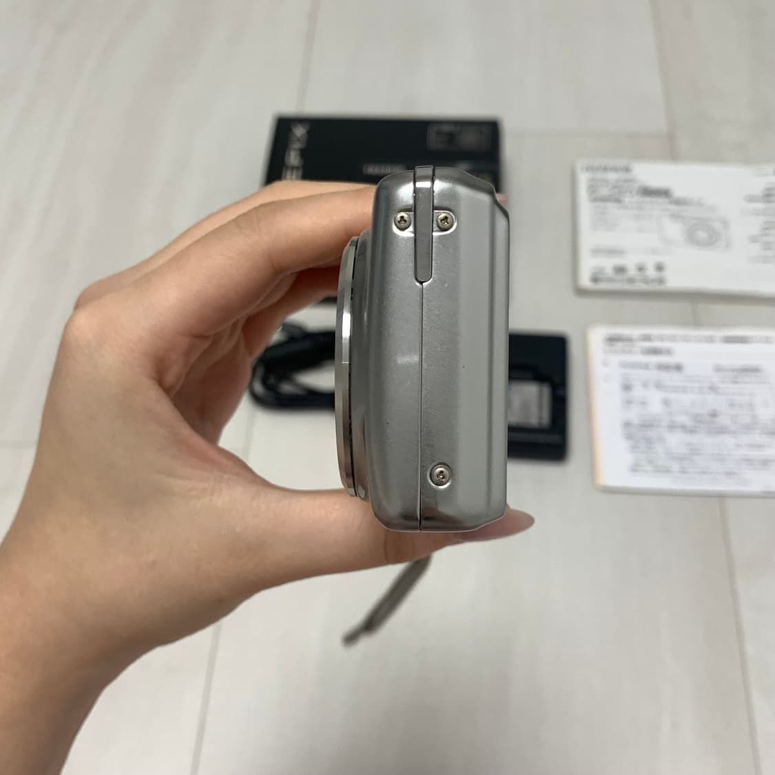 [풀박 민트급] 아일릿 원희 카메라 후지필름 파인픽스 F70exr 초미품 상품이미지3