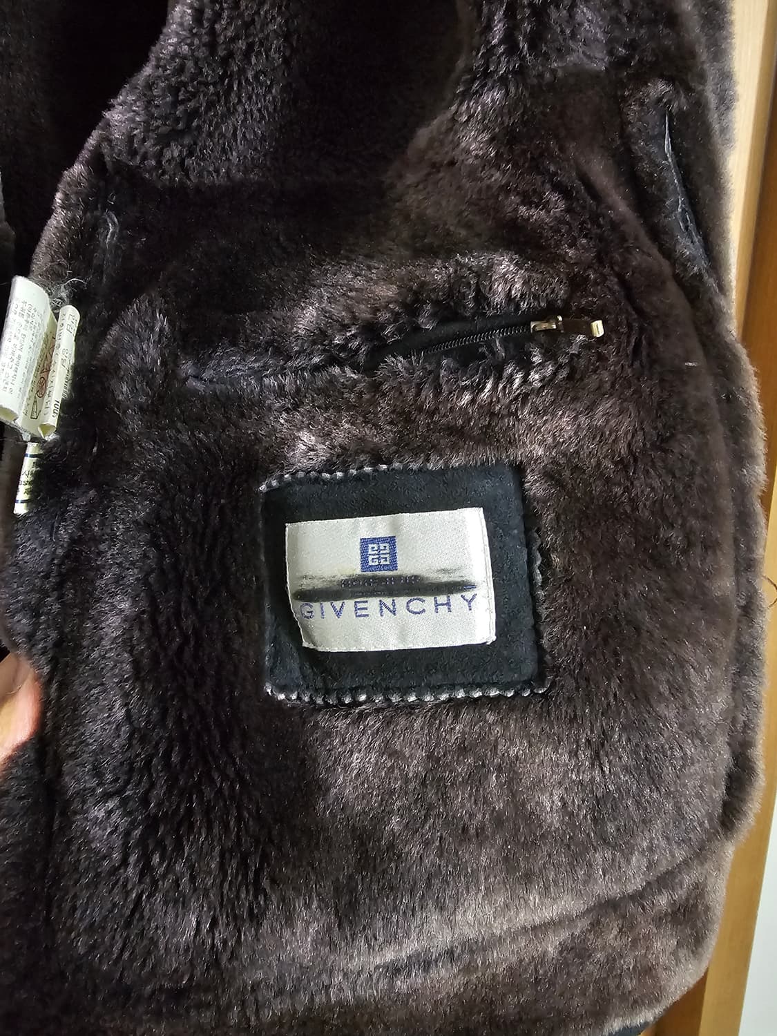 지방시 무스탕 무톤 코트 상품이미지3