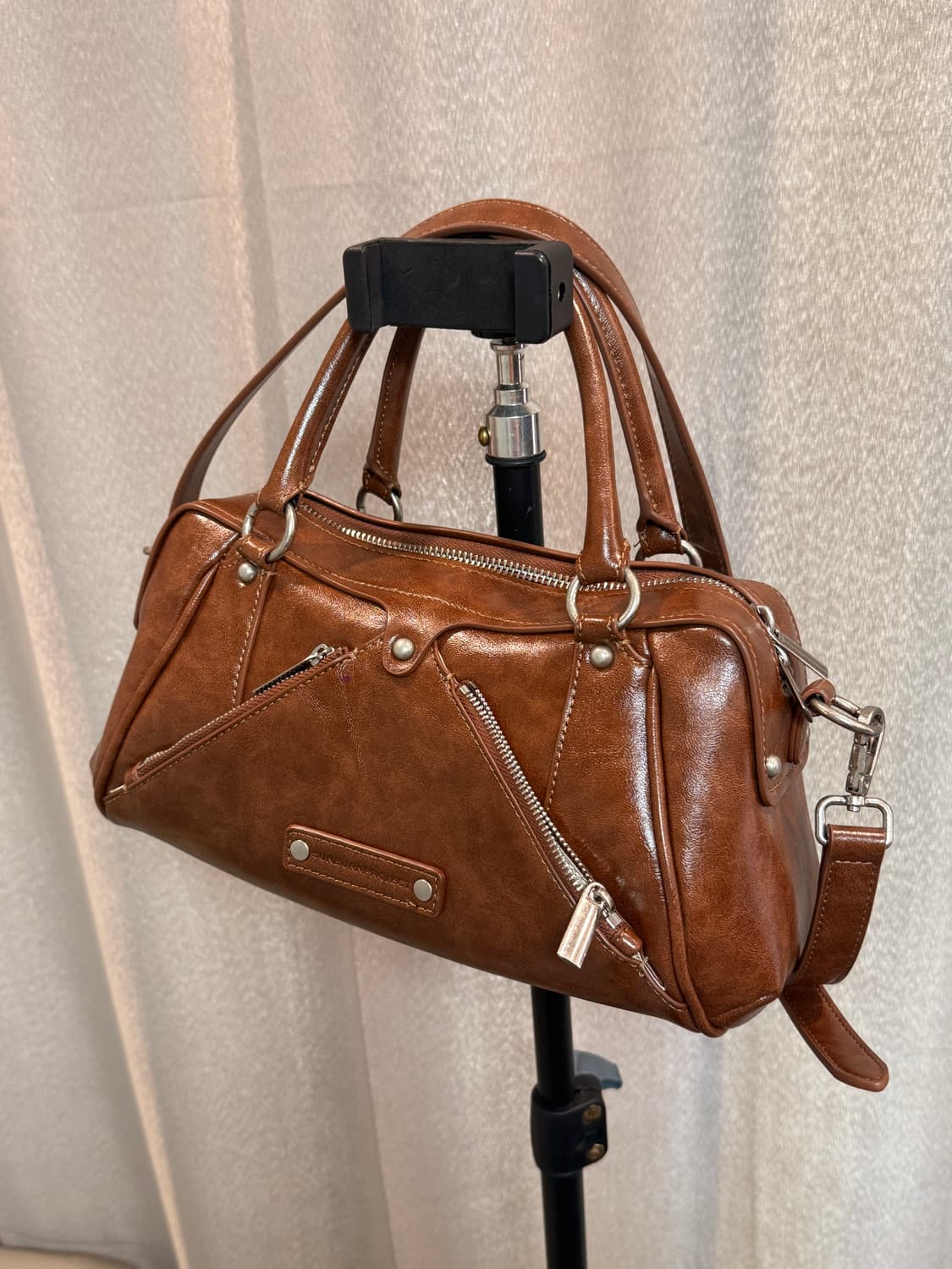 썬번프로젝트 M.O.S 미니 브라운 가방 상품이미지1