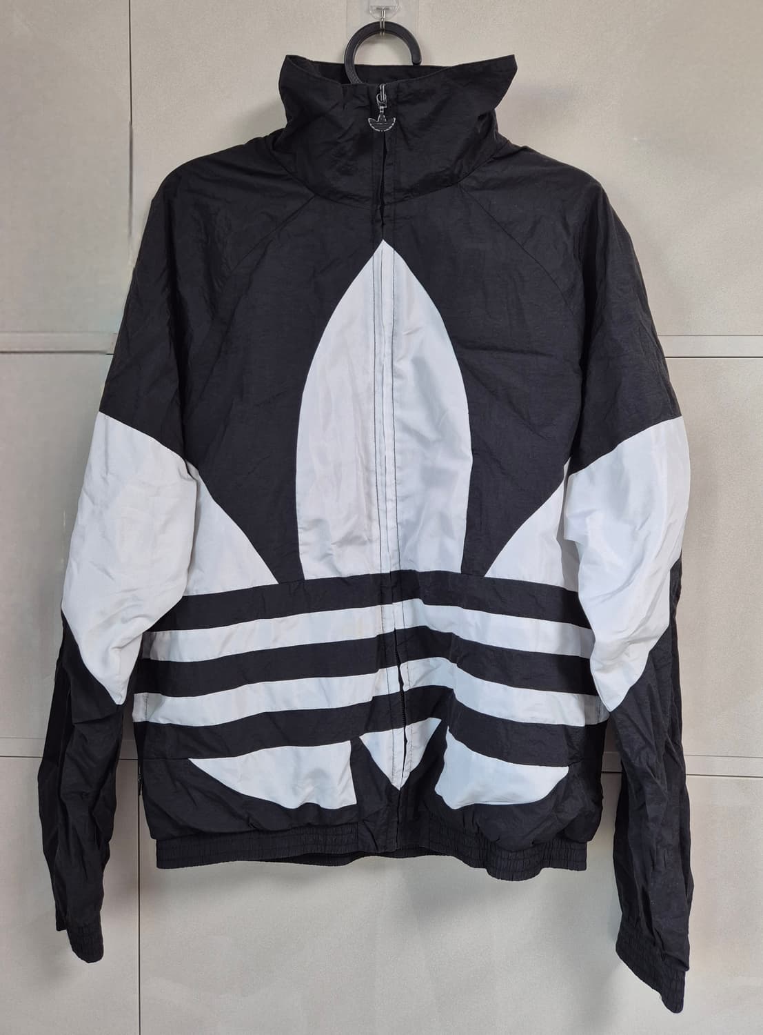 아디다스 트레포일 빅로고 바람막이 상품이미지1