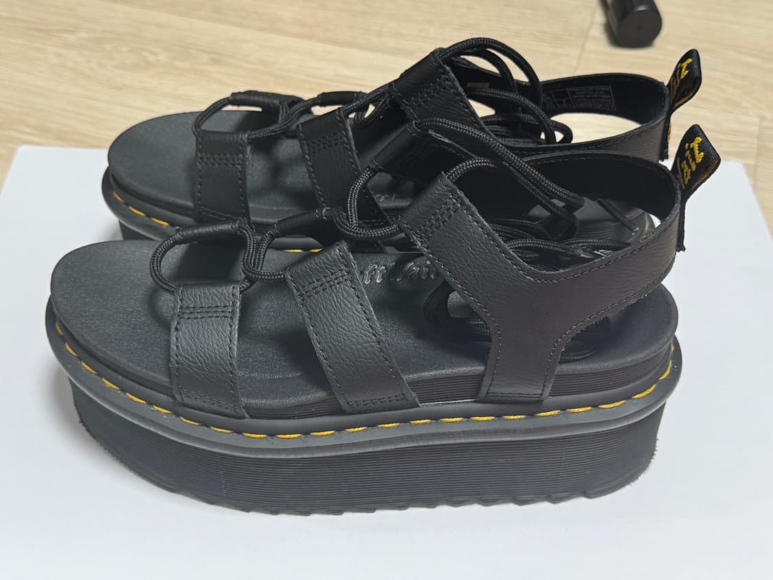 닥터마틴 나틸라 블랙 플랫폼 샌들 상품이미지1