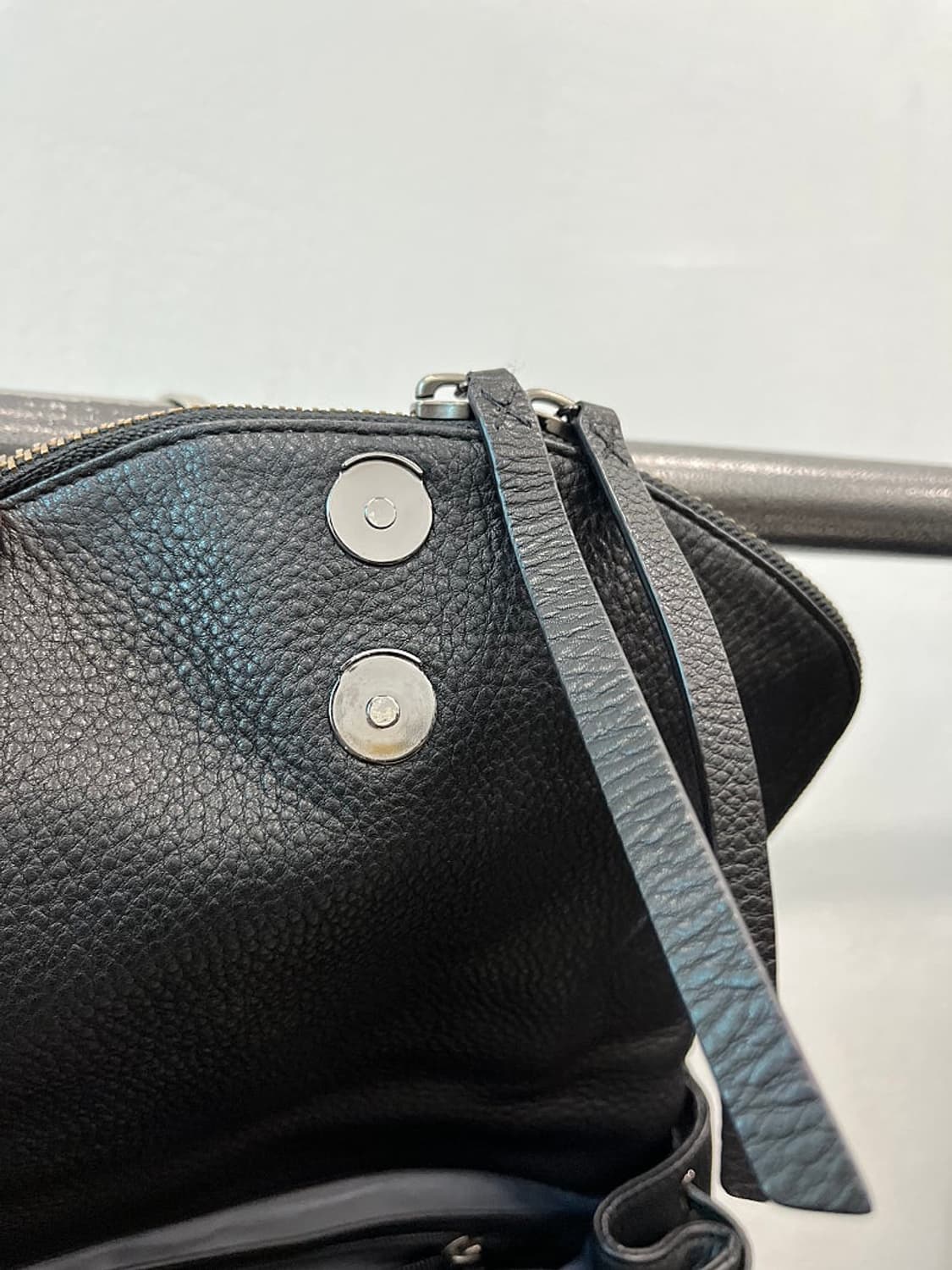 투미 블랙 가죽 백팩  상품이미지3