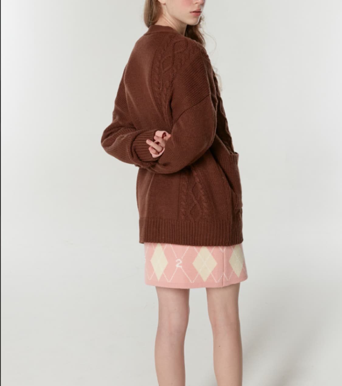 oioi HALF TWIST 가디건 브라운 상품이미지2