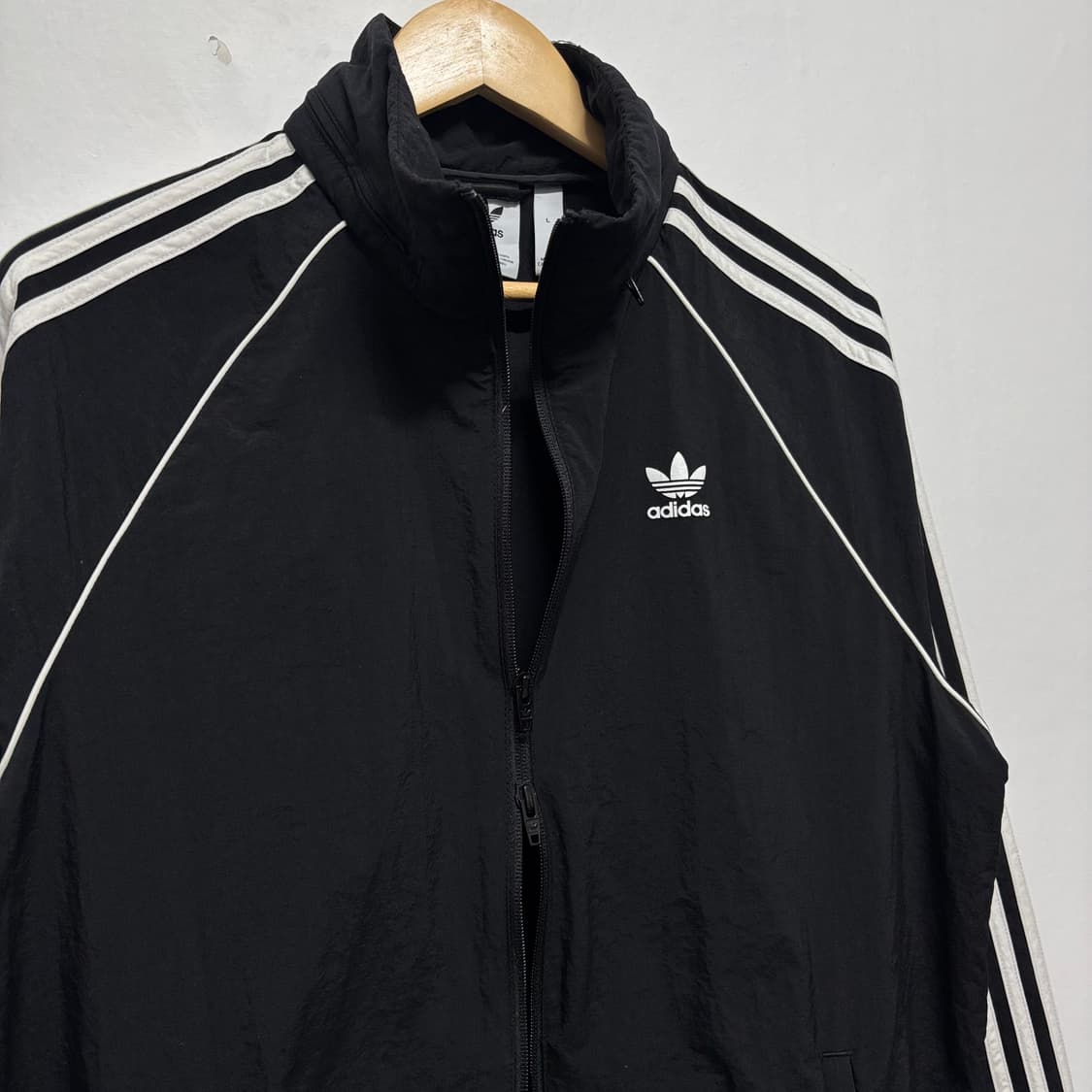 아디다스 블랙 삼선 투웨이 바람막이 상품이미지4