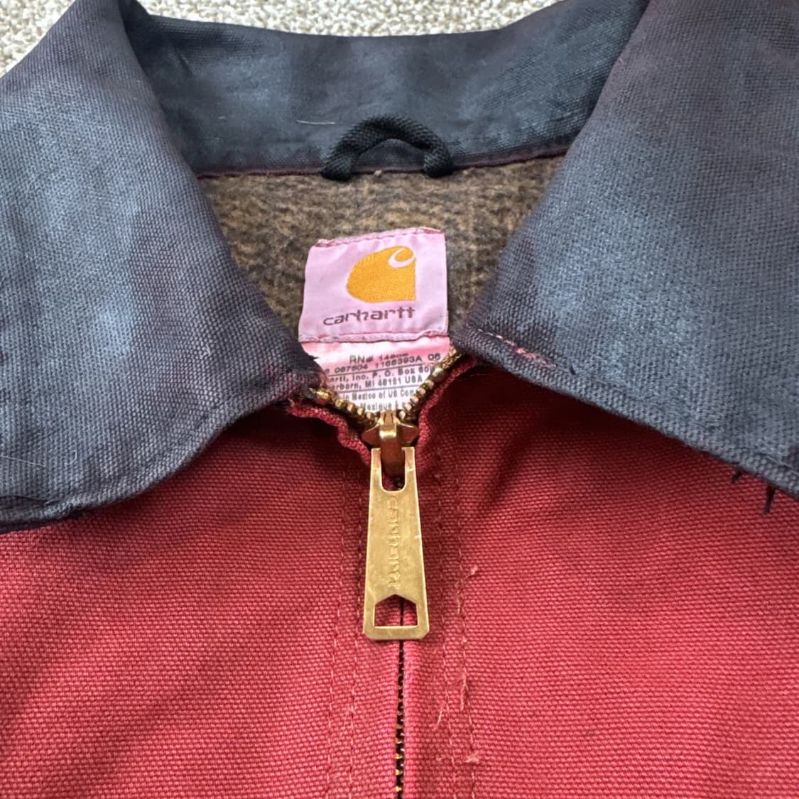 칼하트 J97 블랭킷 디트로이트 자켓 커스텀 레드 상품이미지3