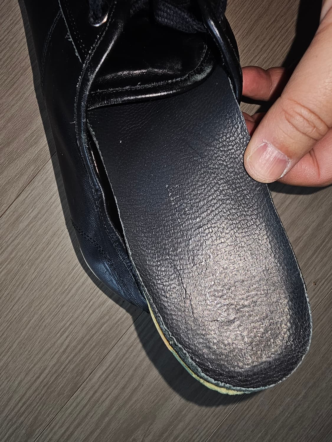 닐바렛 블랙가죽 스니커즈 상품이미지8