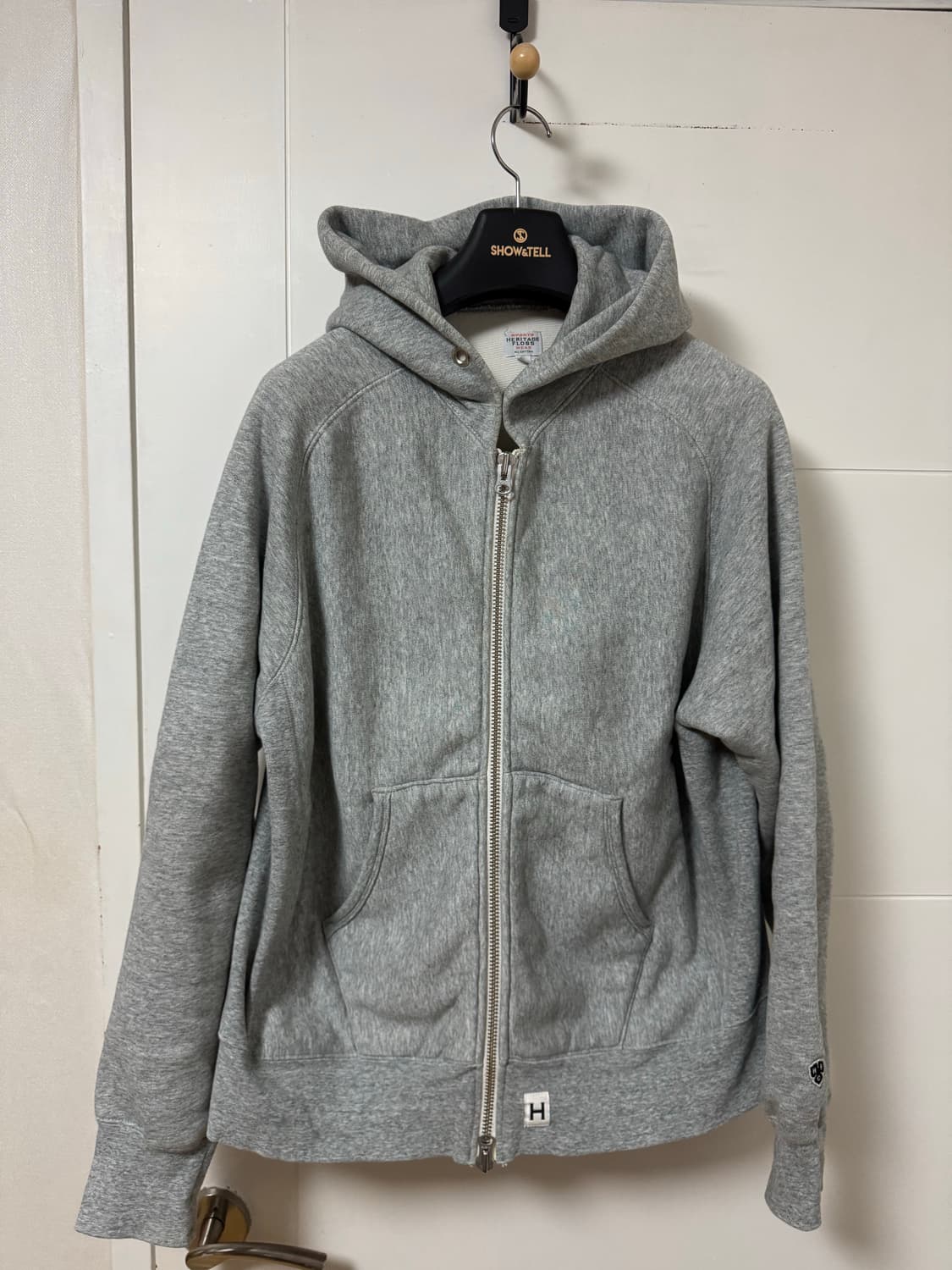 헤리티지플로스 첫시즌 후드집업 상품이미지1