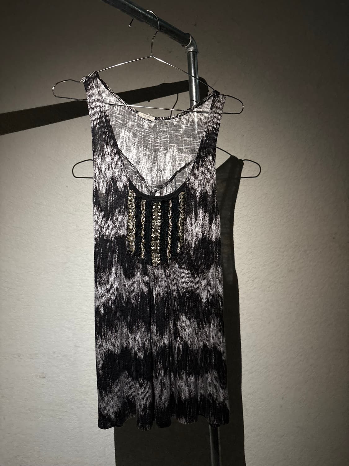 17 stud beads shirring sleeveless 상품이미지1