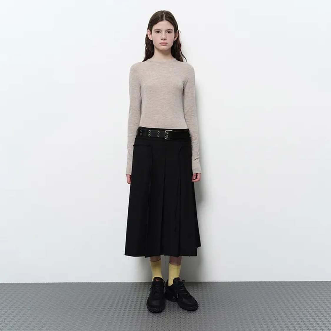 (새상품) 다이애그널 커팅 플리츠 벨트 스커트 m 상품이미지3