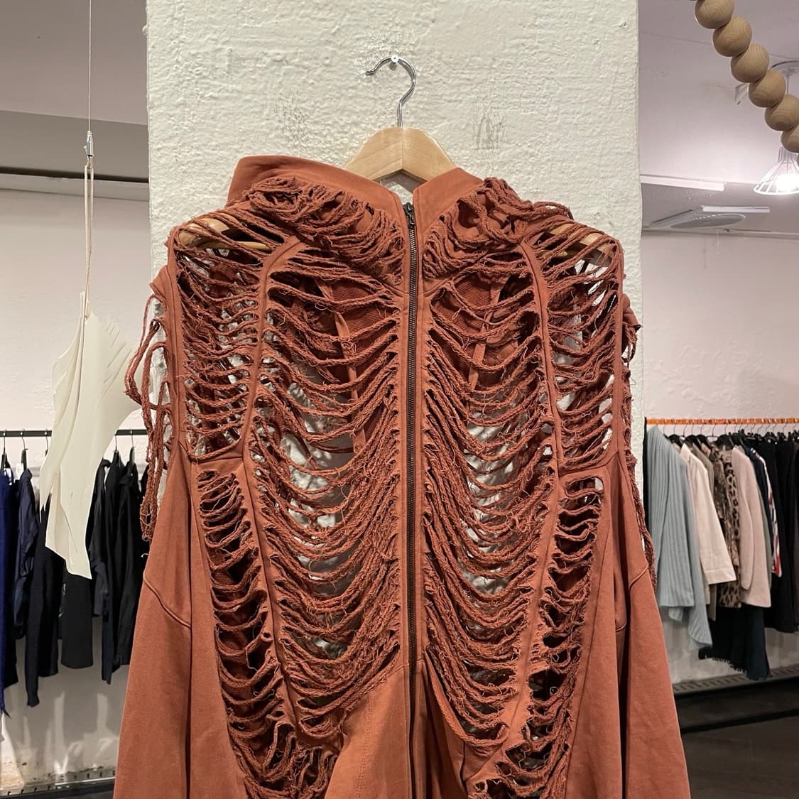 율리우스 디스트레스드 후드집업 상품이미지2