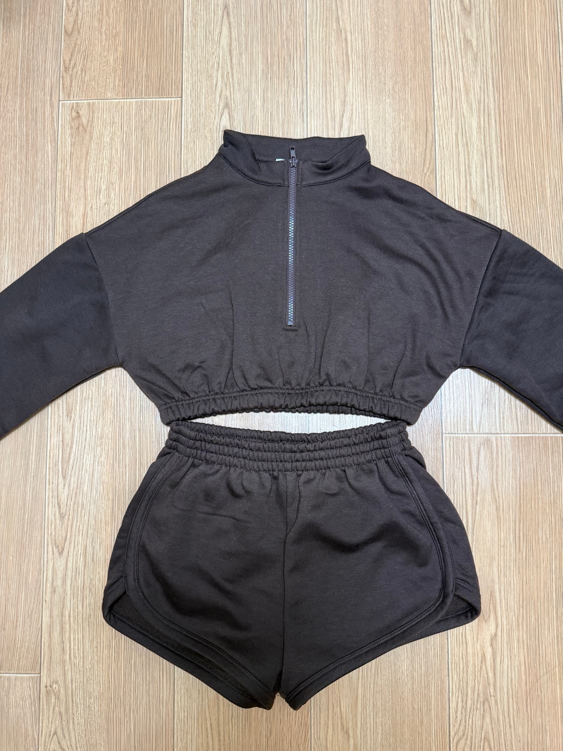 다크브라운 하프집업 크롭 셋업 상품이미지2