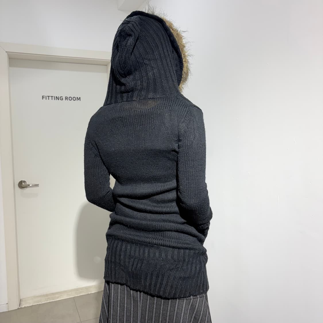 Recette A la mode 퍼 폼폼이 후드 니트 원피스 상품이미지4