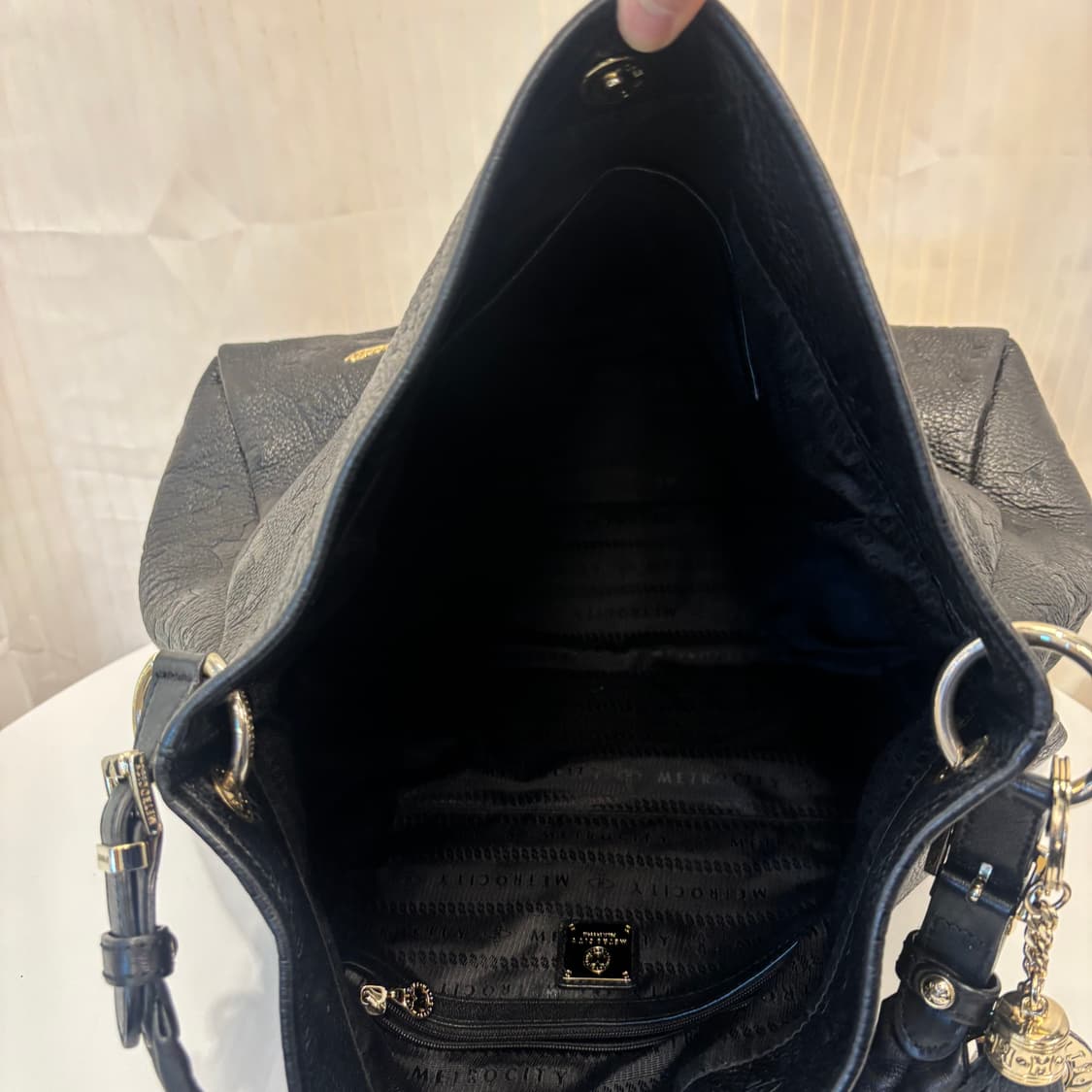 정품 메트로시티 가죽 태슬 토트백    상품이미지8