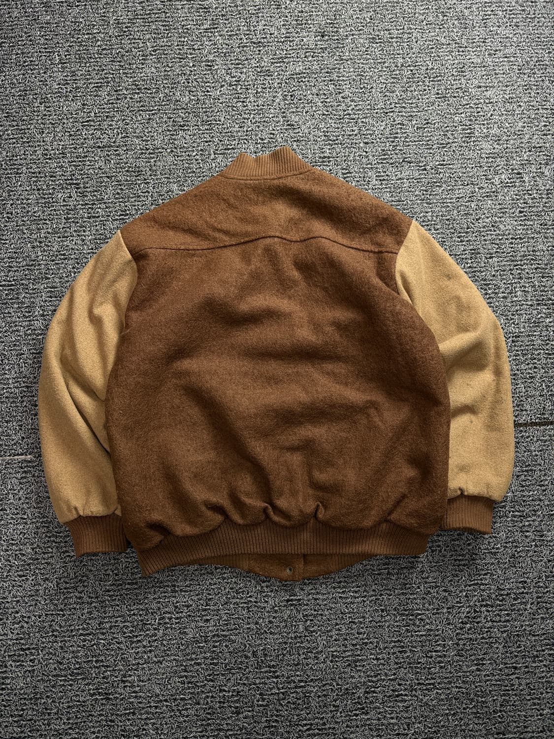 Birkin 빈티지 모직 바시티 자켓 브라운 1629 상품이미지4