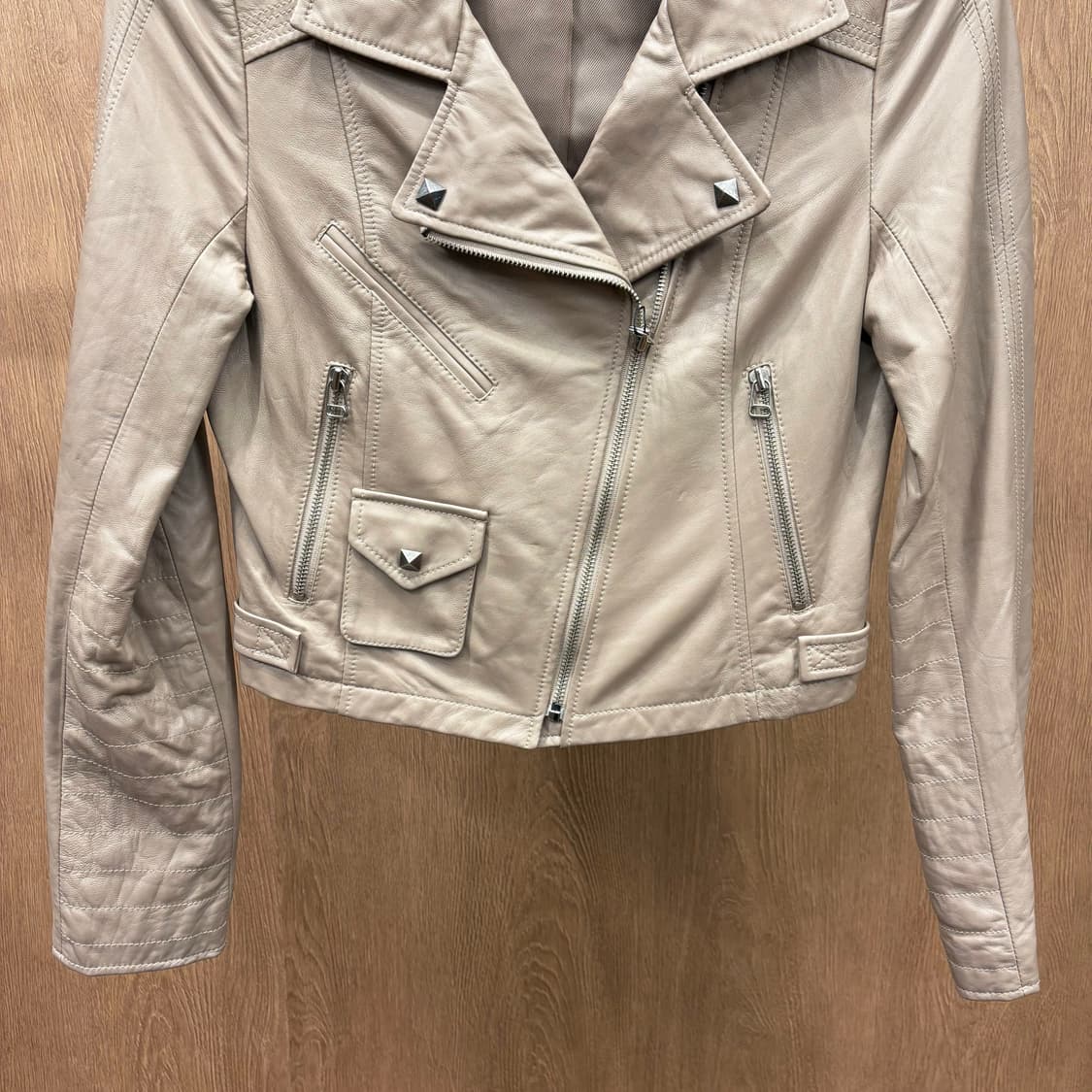 JPN 빈티지 크롭 레더 라이더 자켓 사선 지퍼 스터드 디테일 베이지 상품이미지5