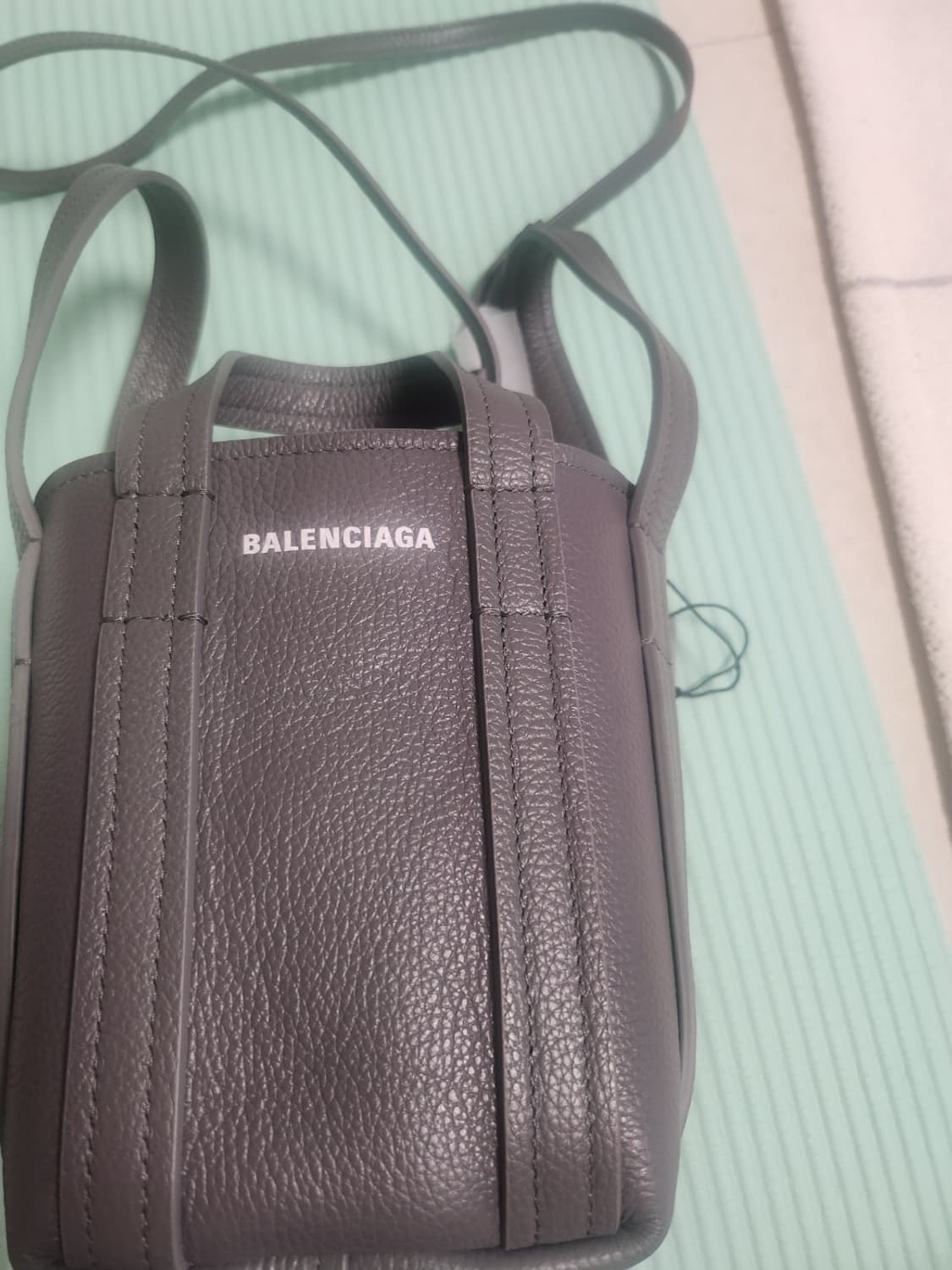 새상품.발렌시아가 에브리바디 백 상품이미지10