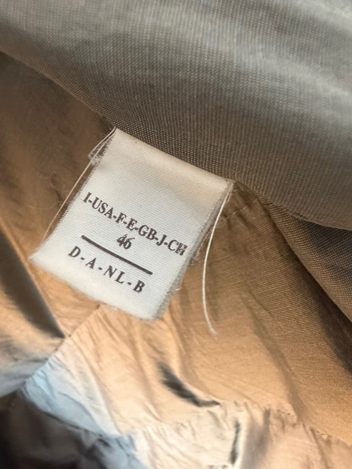 브루넬로 쿠치넬리 퍼 카라 패디드 자켓 상품이미지8