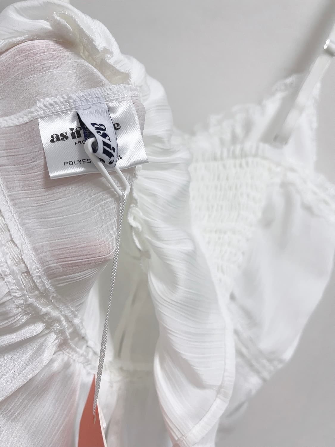 에즈이프켈리 플라워 러플 슬리브리스 블라우스 상품이미지6