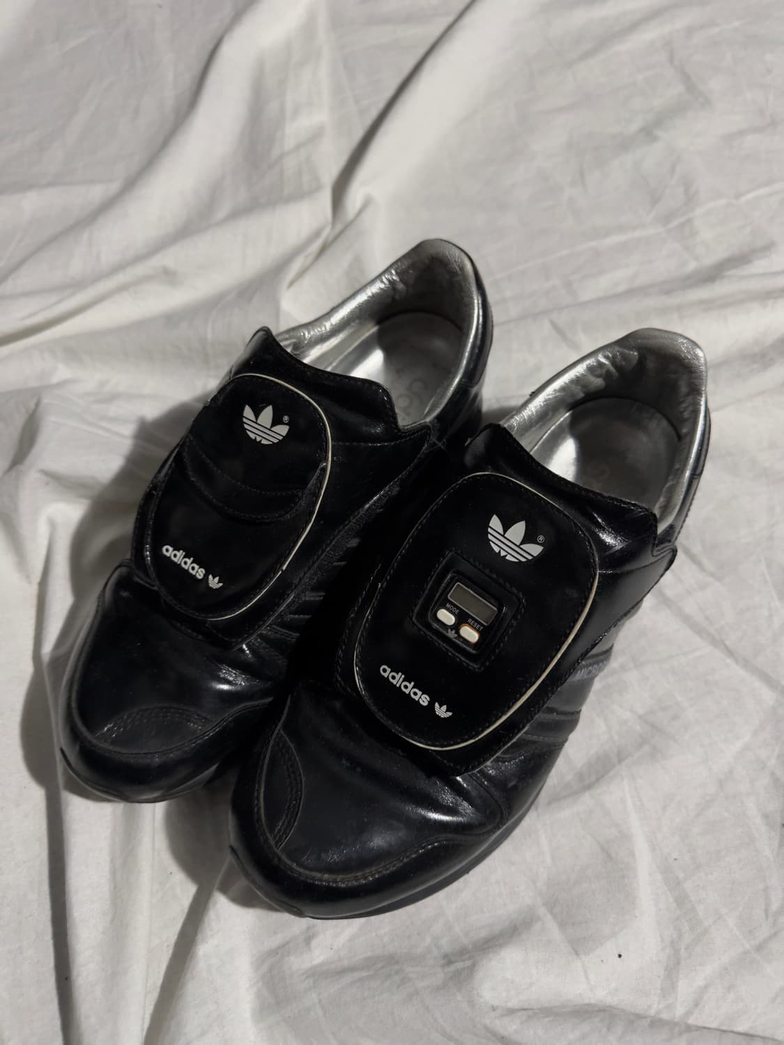 아디다스 마이크로페이서 스니커즈 상품이미지2