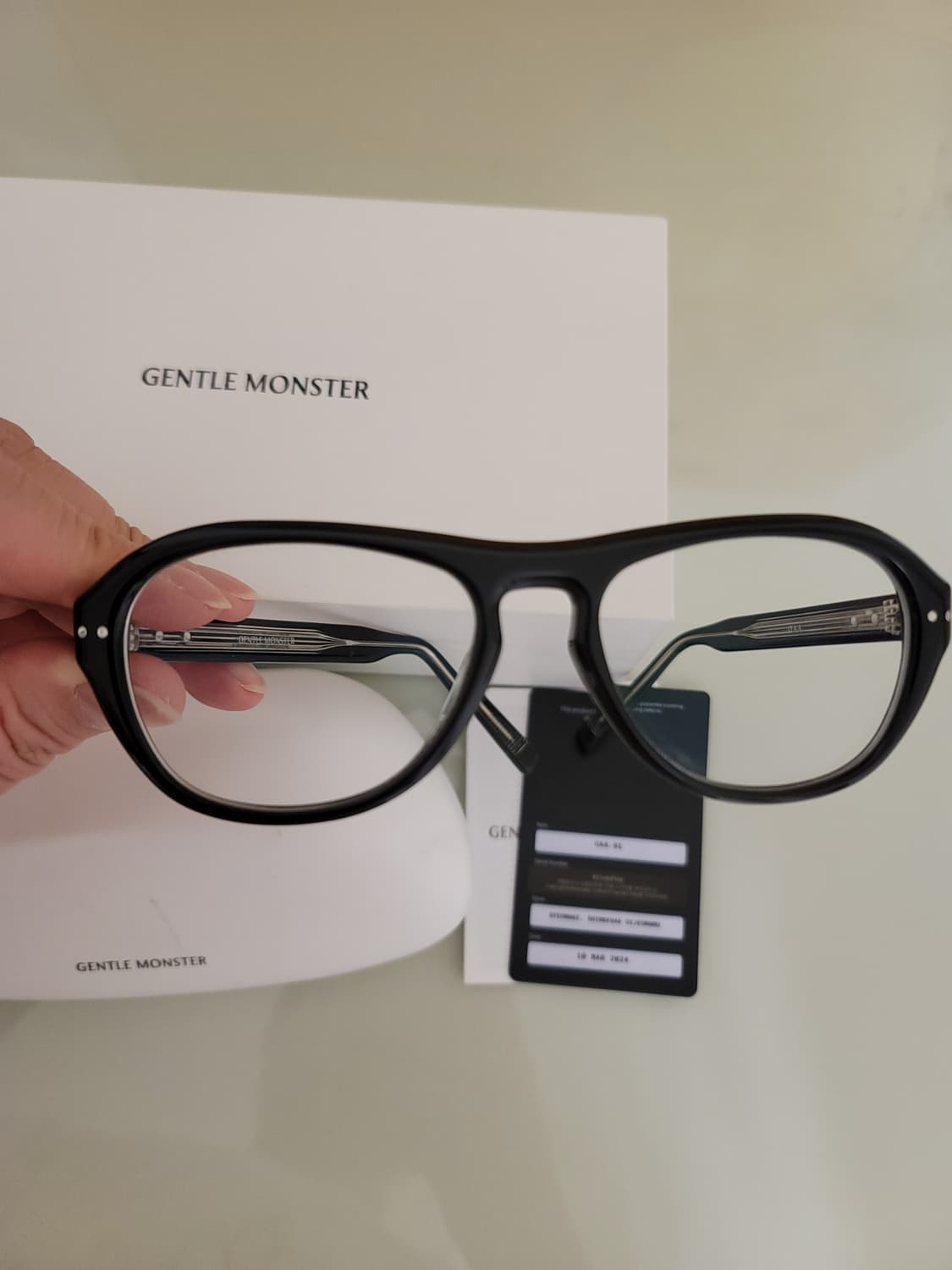 젠틀몬스터 오아01(OAA)판매합니다. 상품이미지2