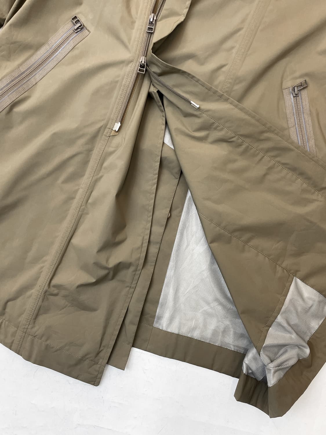 이세이미야케 투웨이 라미나 집업 코트 상품이미지4