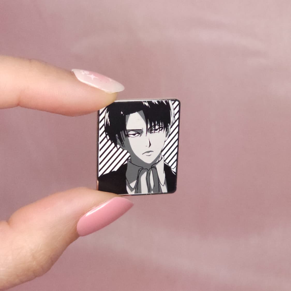 진격의거인 리바이 뱃지 상품이미지2