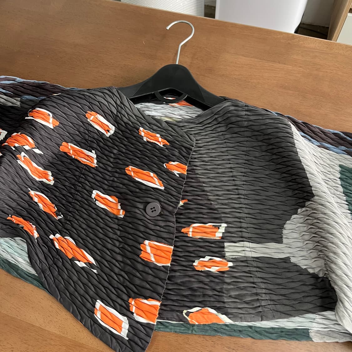 이세이미야케 우먼 플리츠 가디건 2 상품이미지6