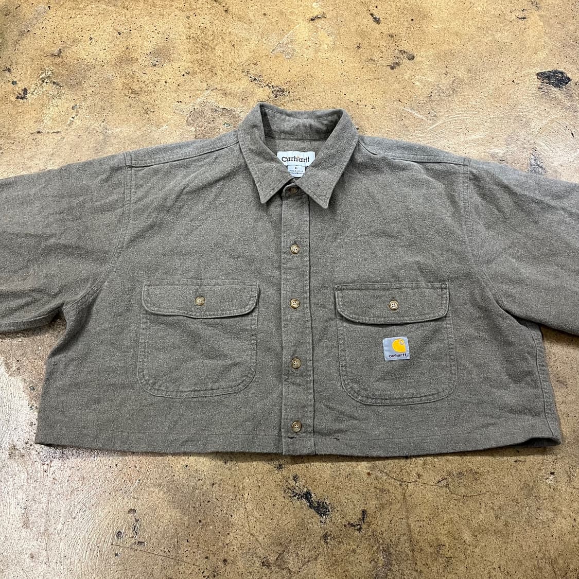 칼하트 베이지 크롭 셔츠  상품이미지3