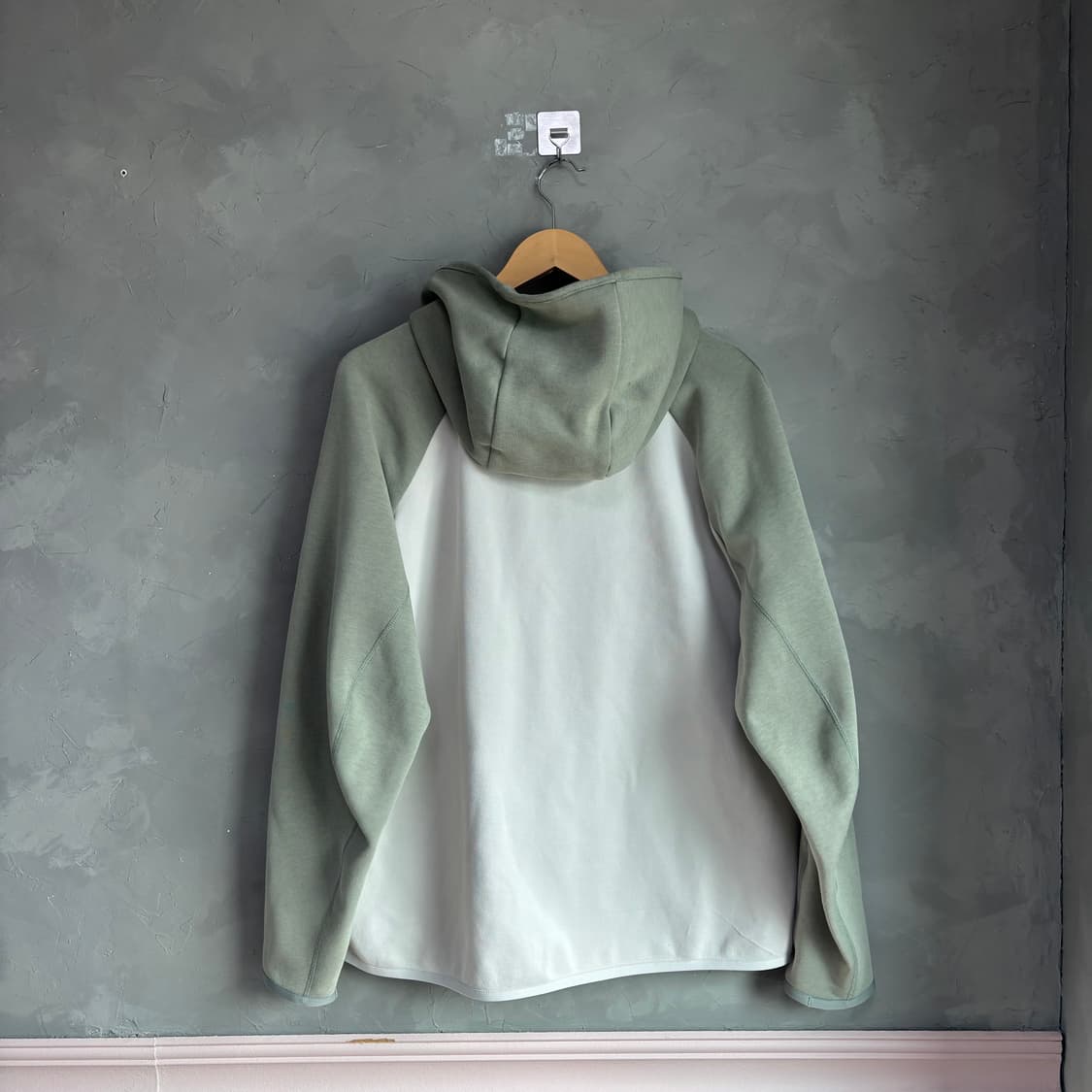 나이키 테크팩 후드집업 올리브 카키 상품이미지4