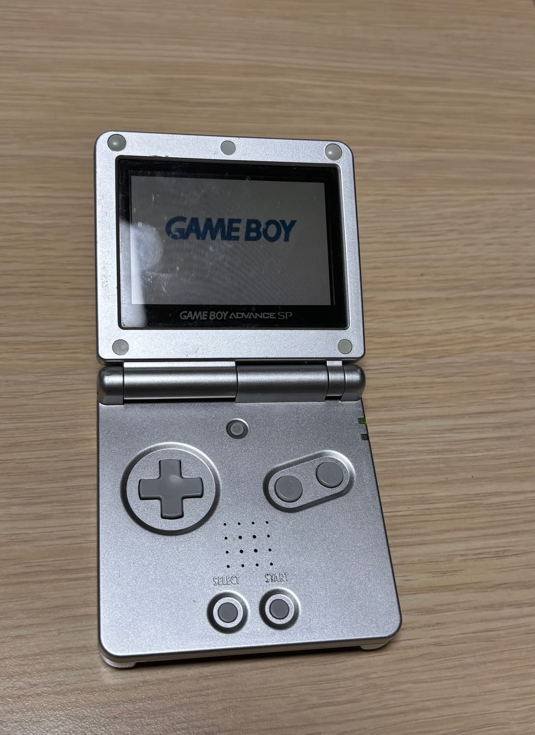 닌텐도 게임보이 어드밴스 SP 오닉스 실버 상품이미지1