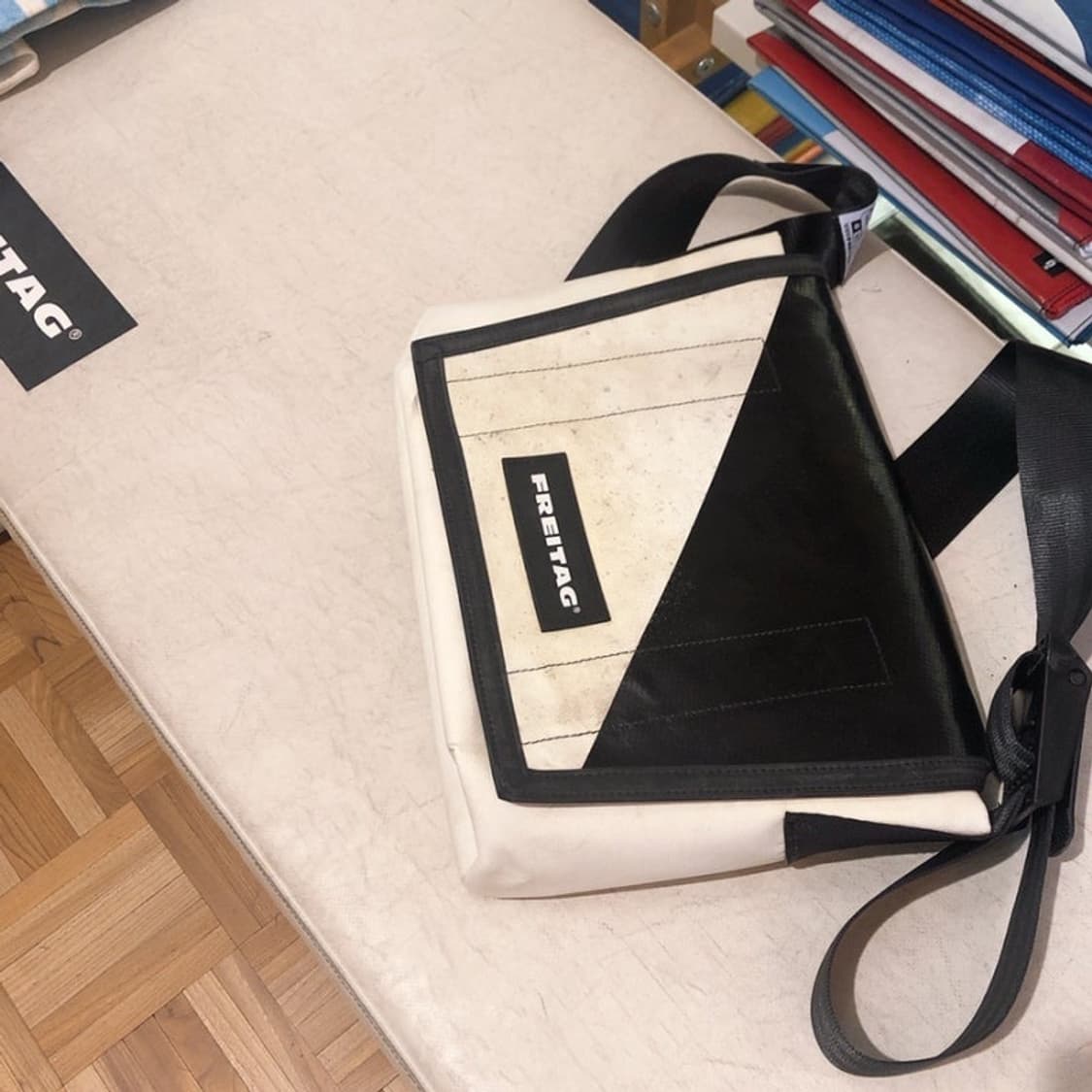 프라이탁 라씨 흰검 상품이미지5