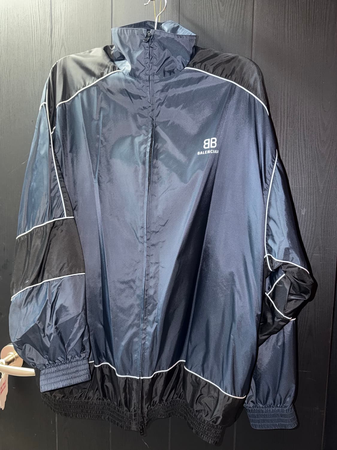 발렌시아가 바람막이 BB로고 트랙탑 상품이미지2