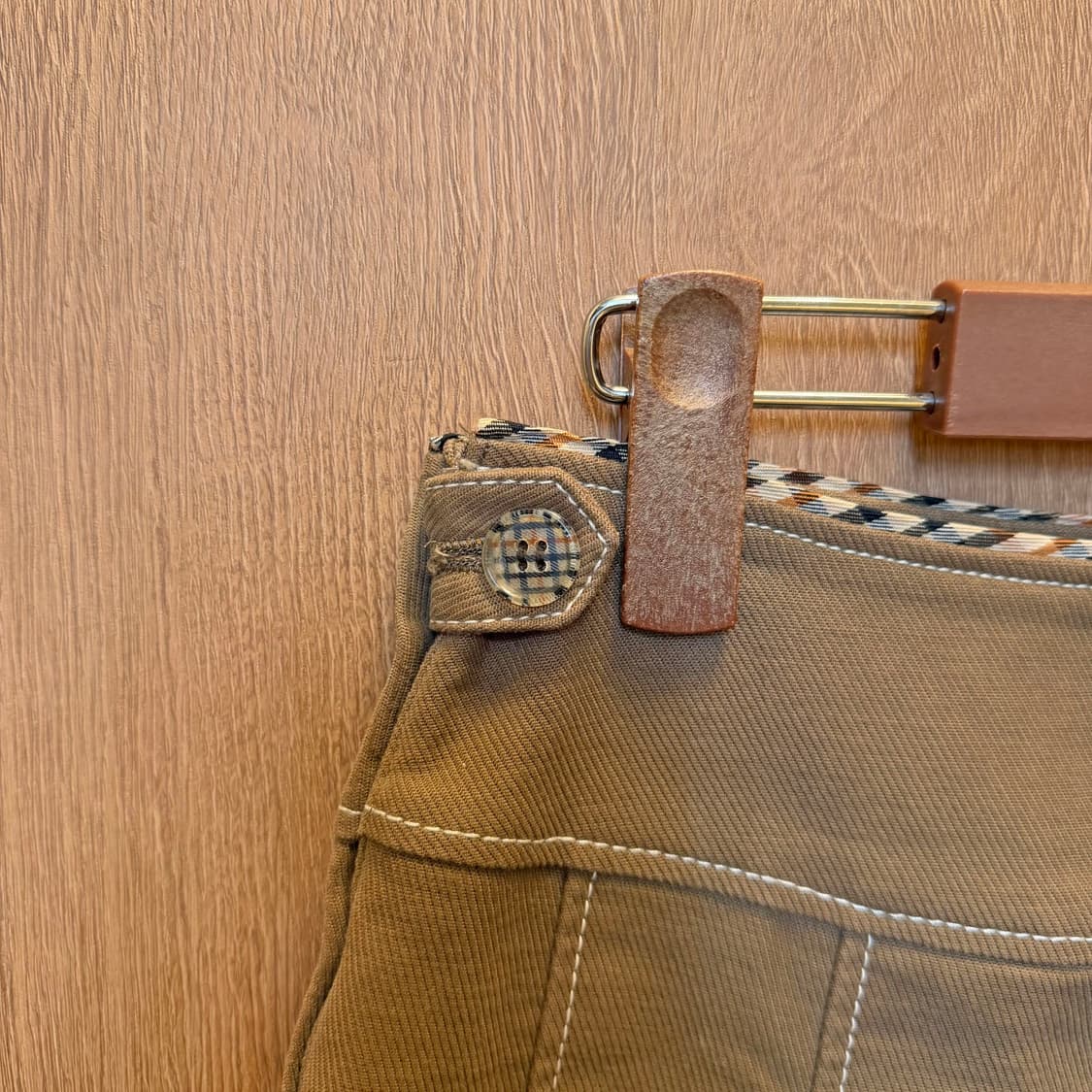 닥스 미디 스커트 사이드 플리츠 체크 배색 디테일 A라인 브라운 상품이미지9