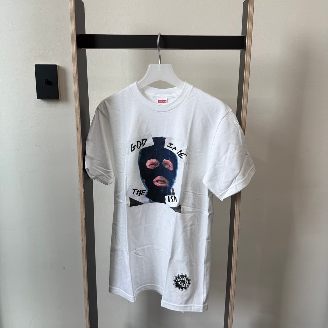 슈프림 갓 세이브 어스 반팔 티셔츠 2컬러 상품이미지2