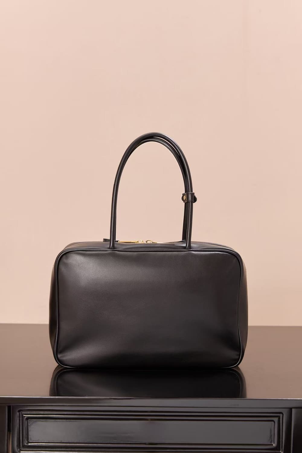 미우 미우 가죽 탑 핸들백1 상품이미지3