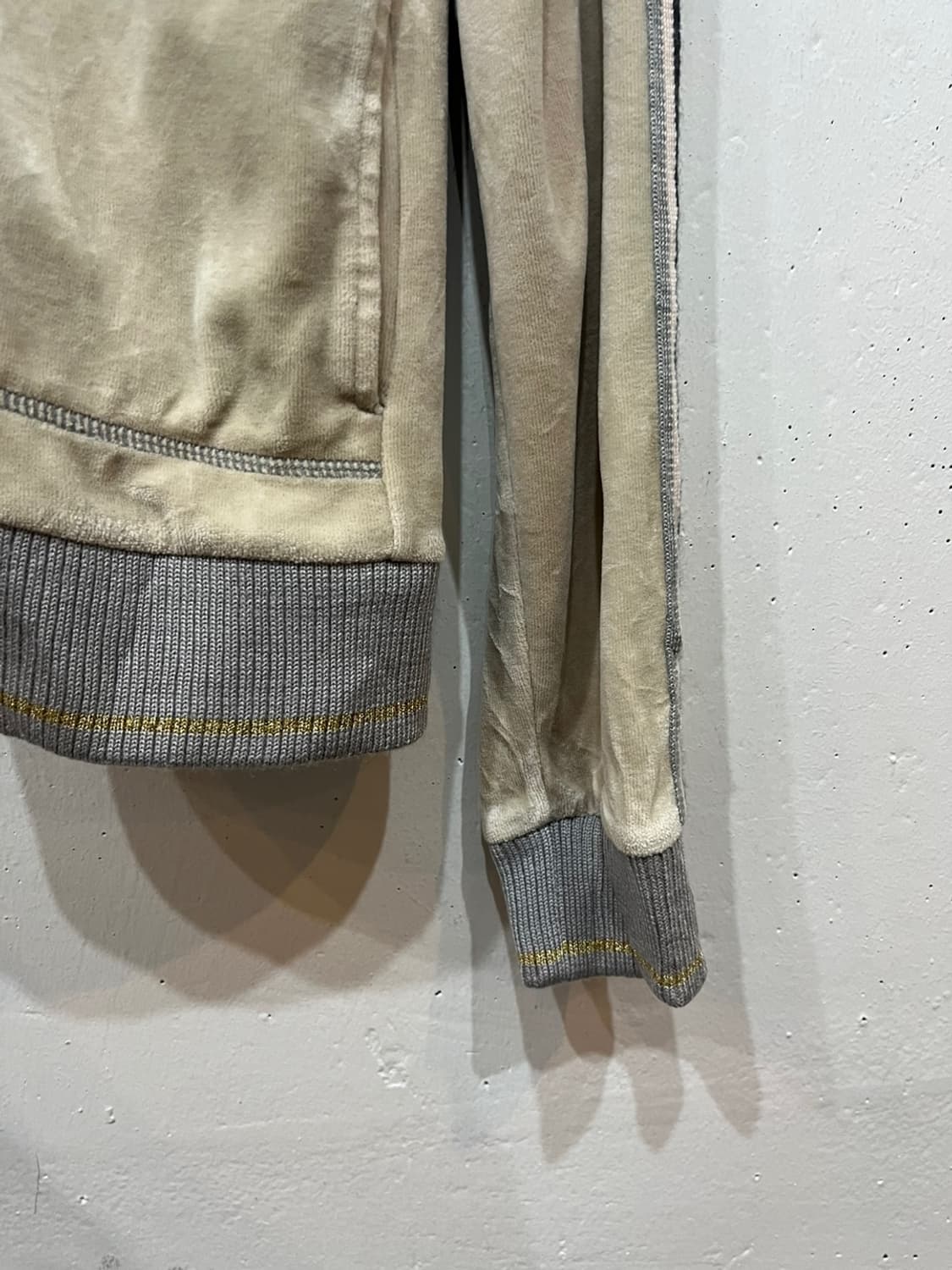 PUMA 퓨마 재팬 핑크로고 벨벳 트랙탑 져지 우먼즈  상품이미지2