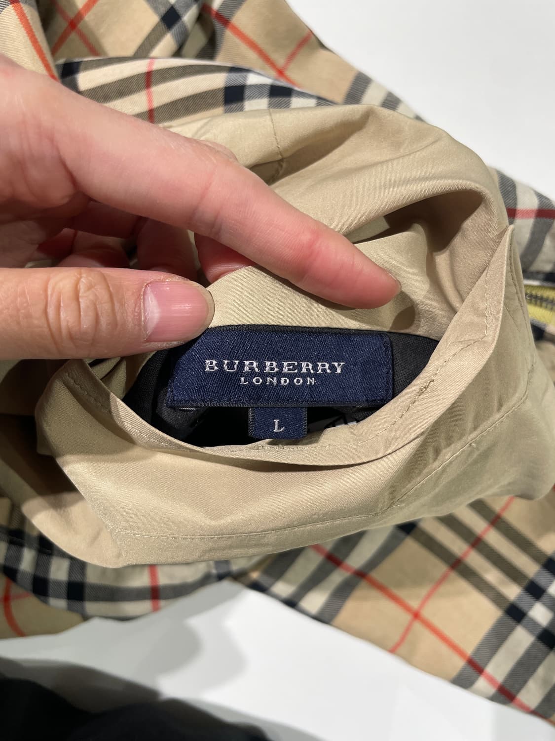 버버리 베이지 노바체크 기마로고 리버시블 블루종 상품이미지9