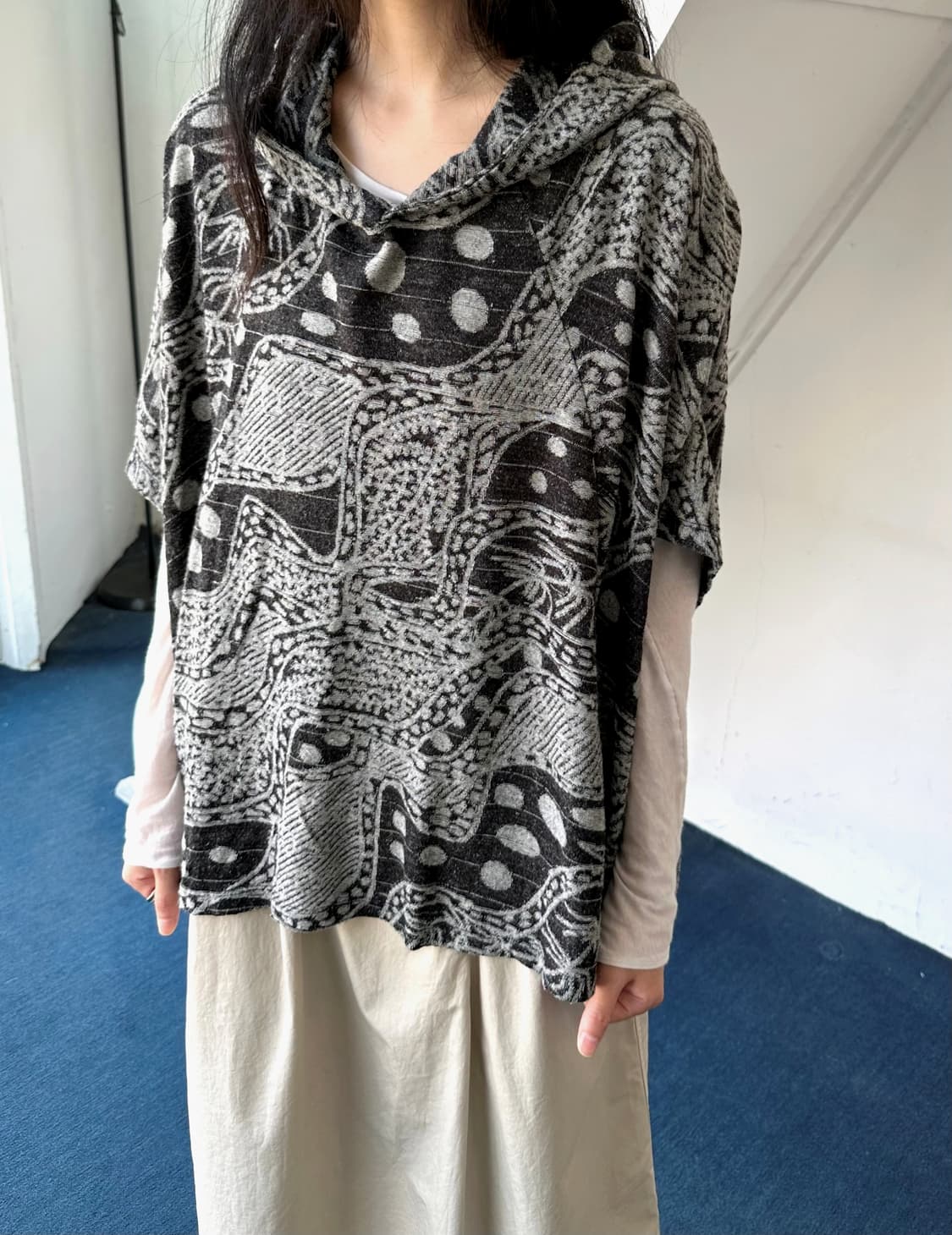 Hooded design wide cape parker 상품이미지2