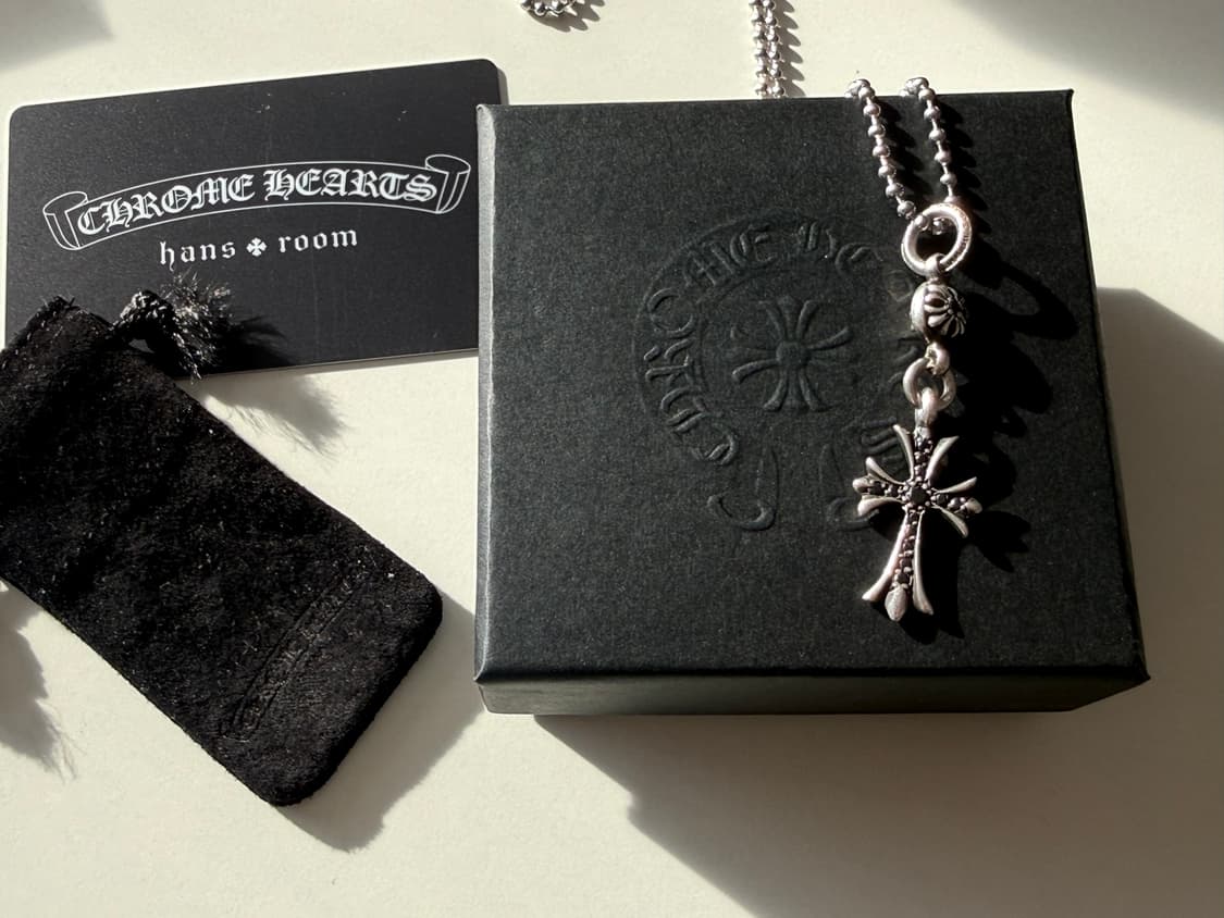 크롬하츠 원볼 타이니크로스 블랙 파베 상품이미지1