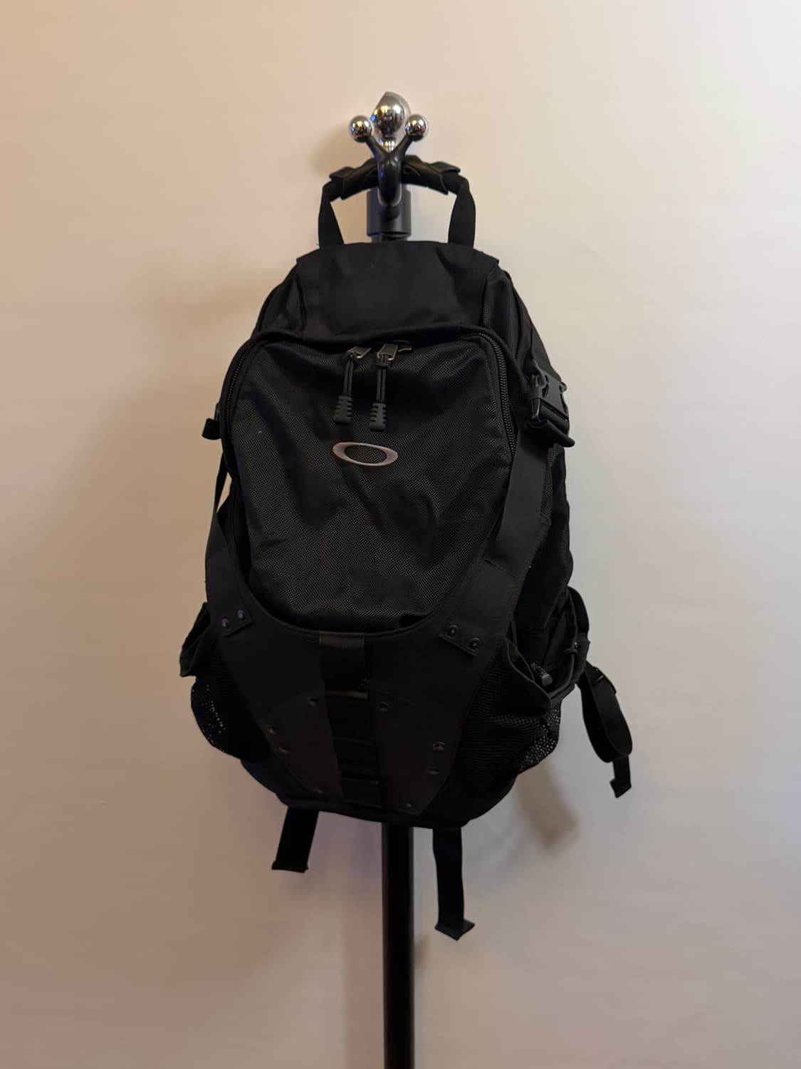 오클리 00‘s 테크니컬 백팩 상품이미지1