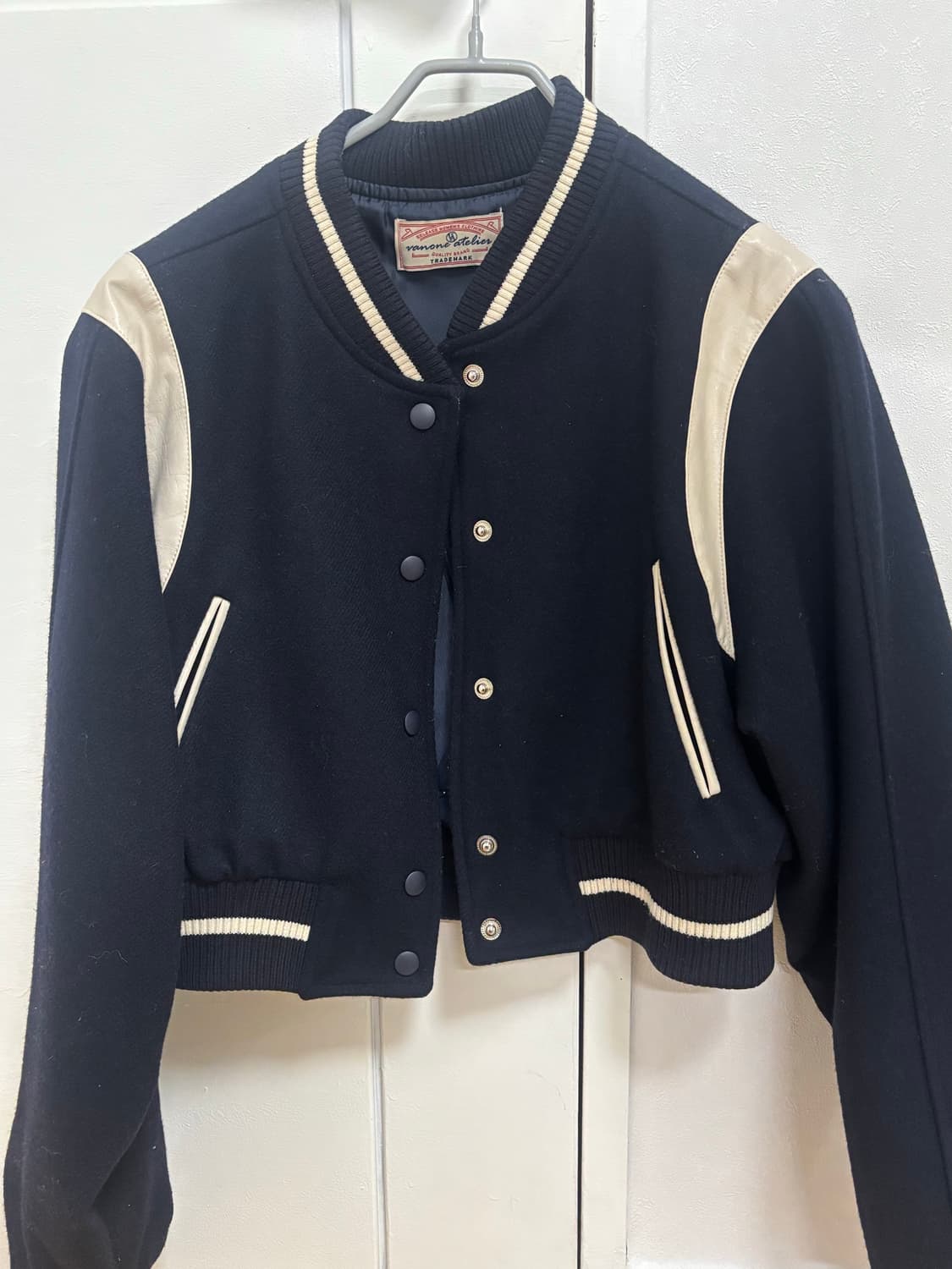 반원 아틀리에 아이리쉬 크롭 바시티 자켓 상품이미지6