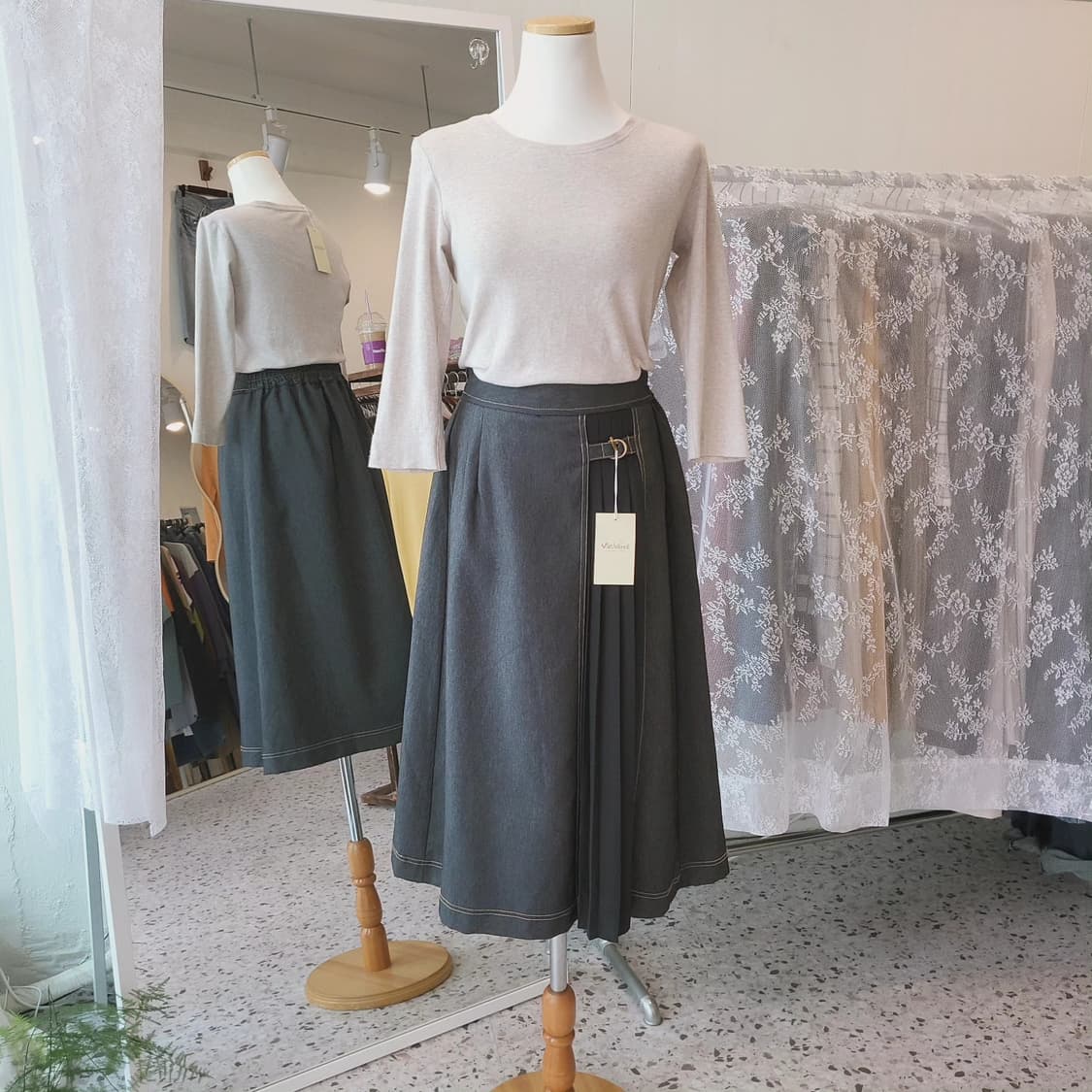 벨티드 흑청 데님 스커트 상품이미지10