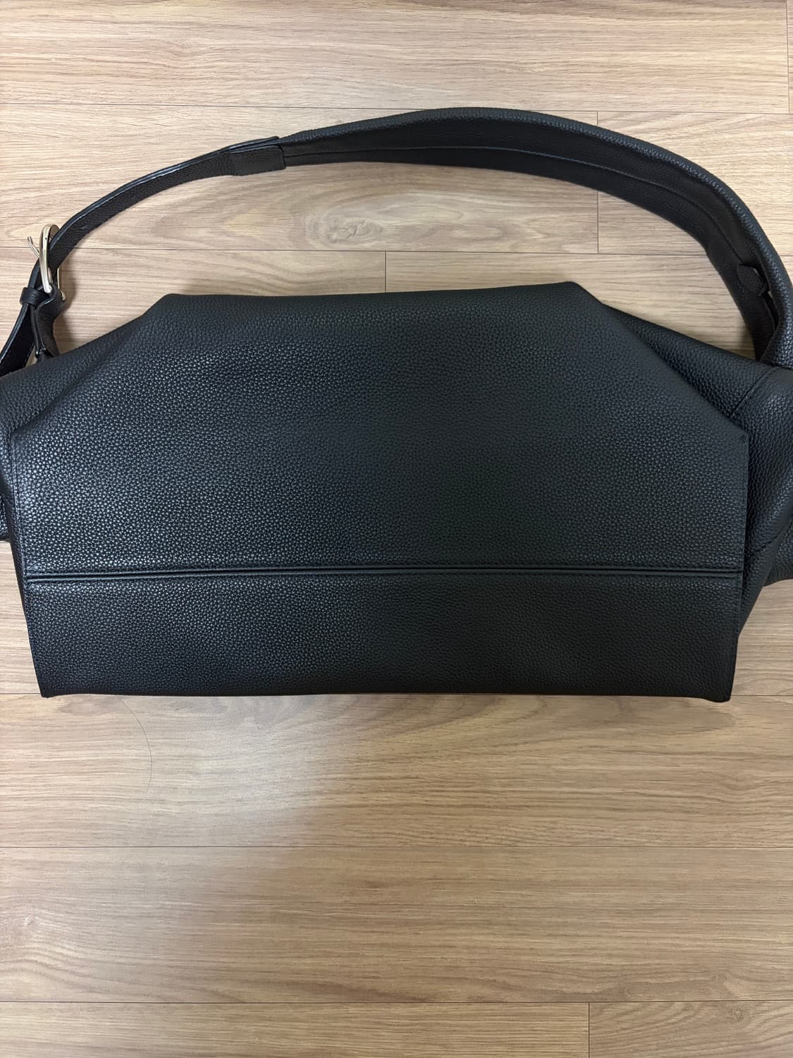 토니웩 소프트 그레인 레더 커브 숄더백 상품이미지7