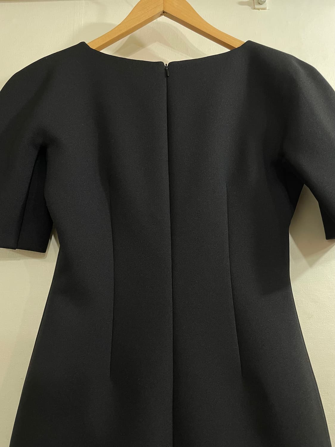 렉토 RECTO 시그니처 물결 원피스 블랙 상품이미지5