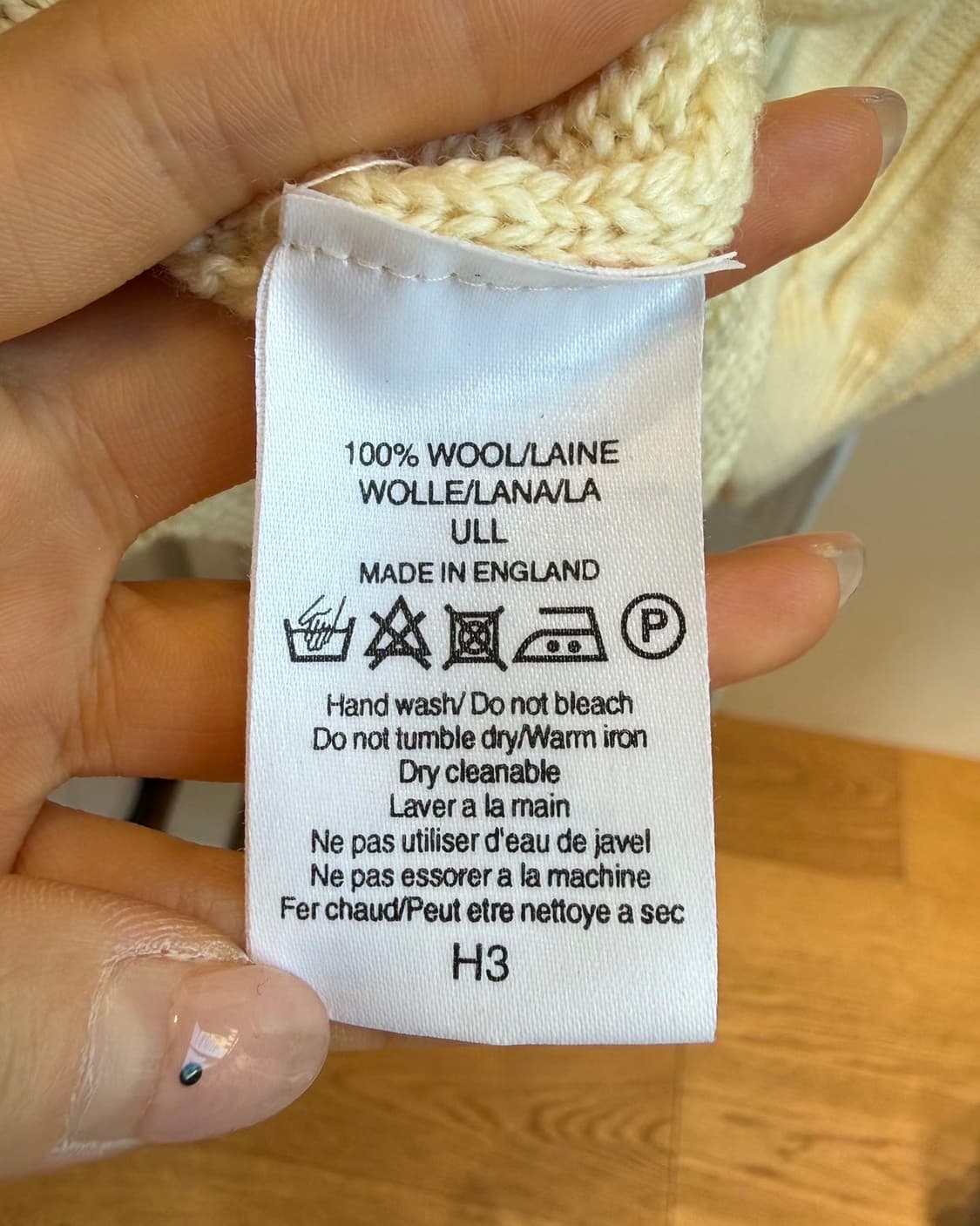 버버리 아이보리 크레스트 로고 케이블 니트  상품이미지9